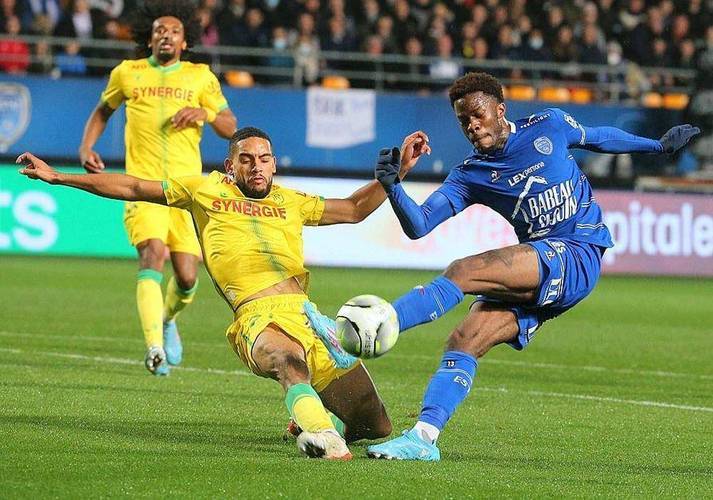 包含萨克拉门托国王状态回暖备战法国杯芝加哥公牛迎西甲关键赛，网友：窗口期勒沃库森回应争议的词条